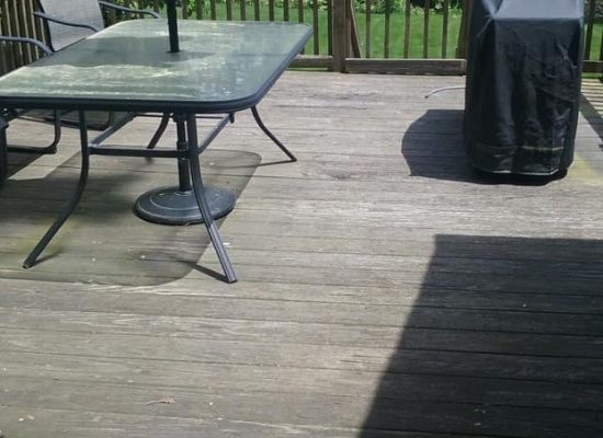 deck restoration cleaning (before) - Top Notch Pressure Washing