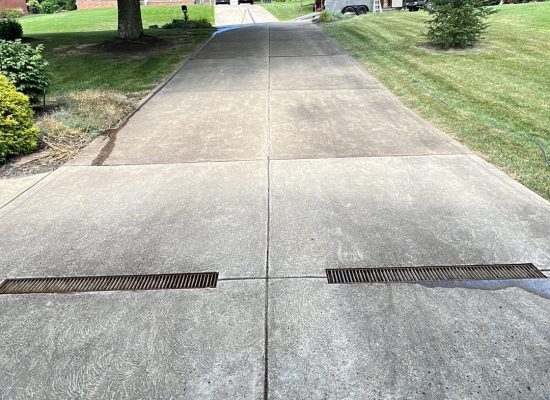 driveway concrete cleaning and sealing (after)